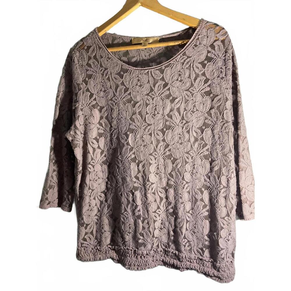 Motto Delicate Coffee Floral Lace  Semi Sheer Top with 3/4 Sleeves XL